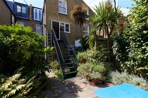 Foto 6 - The Battersea Crib - Dazzling 3bdr Flat With Garden