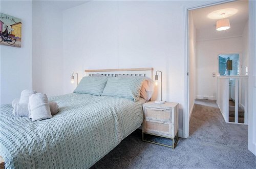 Photo 26 - Castle Square - 2 Bedroom Holiday Home - Mumbles