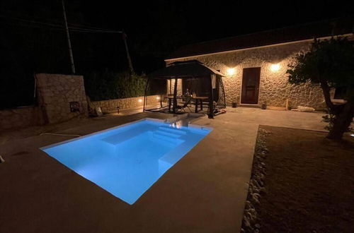 Photo 12 - Villa With Pool in Pelekas Near the Beach