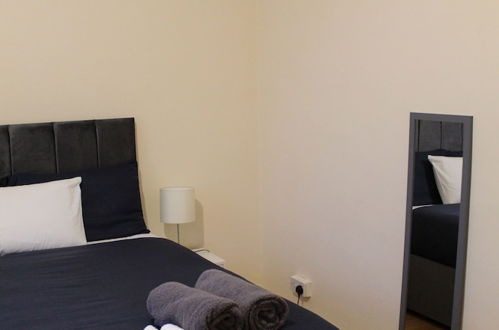 Photo 6 - Lovely 2-bed Apartment in London