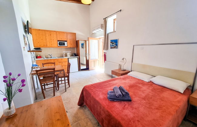 Skarinou Village Poolside Escape Studio - Photo 1