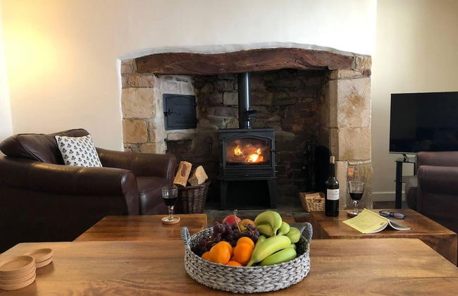 a Stunning and Cosy Character cob Cottage C1750 - Photo 18