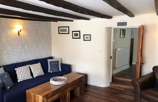 a Stunning and Cosy Character cob Cottage C1750 - Photo 5