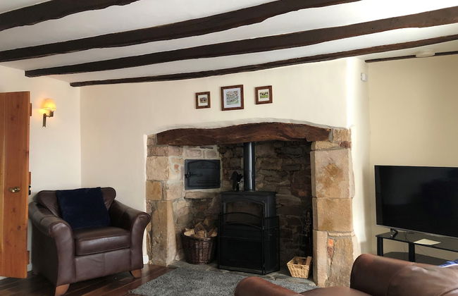 a Stunning and Cosy Character cob Cottage C1750 - Photo 7
