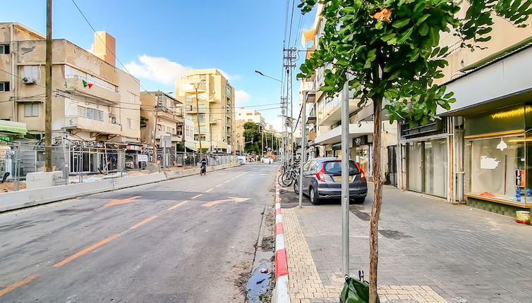 Photo 1 - Ben Yehuda Nuage