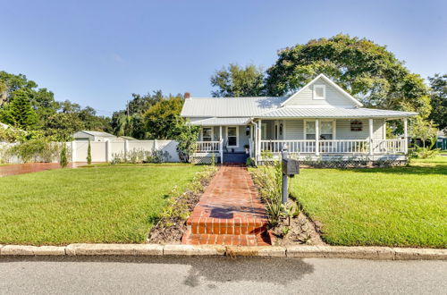 Photo 2 - Updated Winter Garden Home w/ Yard & Fire Pit