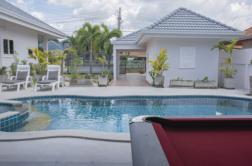 Foto 1 - 6 Bedroom Tropical Pool Villa - V6