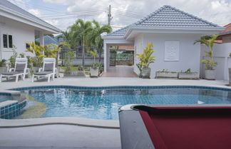 Photo 1 - 6 Bedroom Tropical Pool Villa - V6