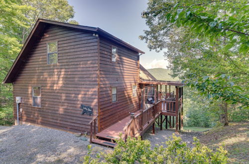 Photo 15 - Murphy Cabin w/ Deck & Sweeping Mountain Views