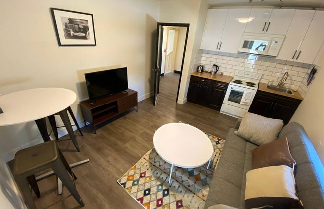 Lovely 1 Bedroom Condo With Free Parking And Balcony - Foto 9