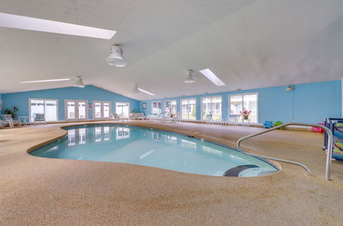 Photo 15 - Quaint Condo in Wells With Community Indoor Pool