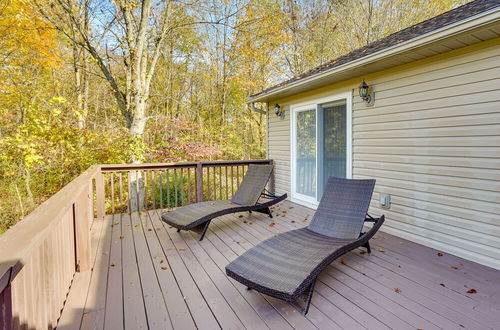 Foto 7 - Charming Howard Getaway w/ Deck, 1 Mi to Lake