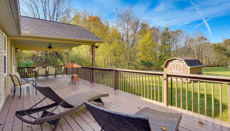 Photo 1 - Charming Howard Getaway w/ Deck, 1 Mi to Lake