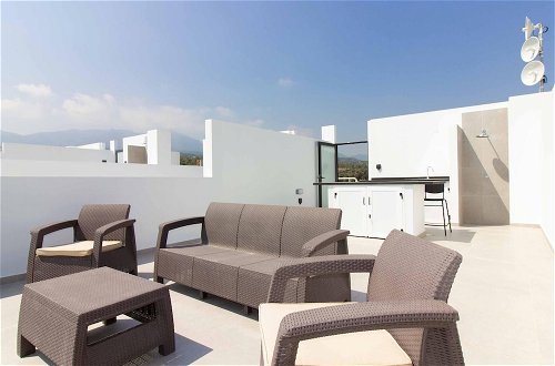 Foto 25 - Modern and Spacious Apartment With Beautiful Roof Terrace and sea View