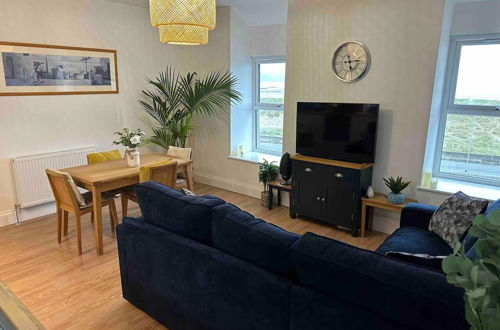 Photo 8 - Remarkable 1-bed Seaview Beach Apartment Barmouth