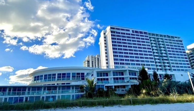 Foto 1 - Large Ocean front Penthouse