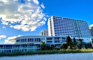 Photo 1 - Large Ocean front Penthouse