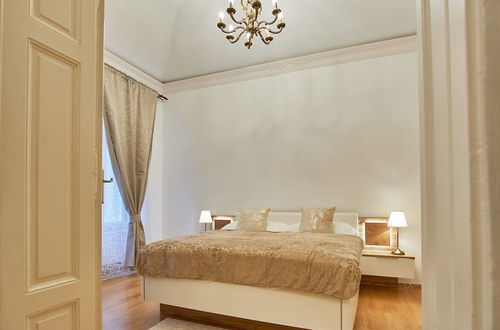 Photo 3 - Wenceslas Square Royal Apartment