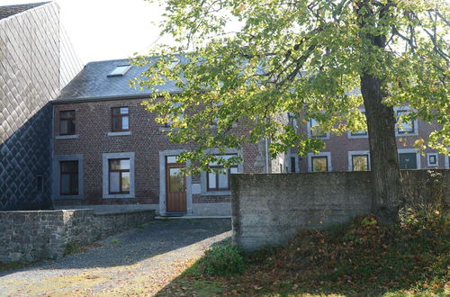 Photo 23 - Holiday Home in Izier With Roofed Terrace, Garden, Parking