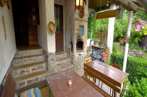 Photo 11 - Lovely Apartment in Svinarov Czech Republic near Forest