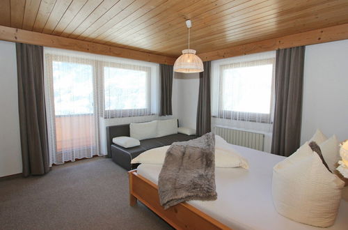 Photo 2 - Chalet With Panoramic Terrace in Zell am Ziller