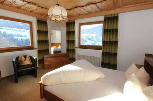 Foto 9 - Chalet With Panoramic Terrace in Zell am Ziller