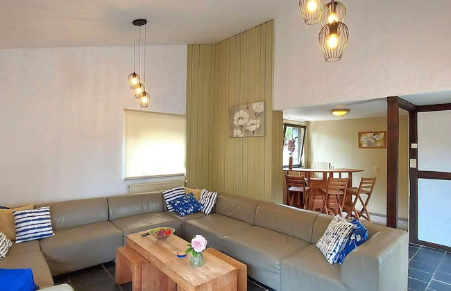 Spacious Holiday Home in Malmedy near Nature Parc High Venn - Foto 14