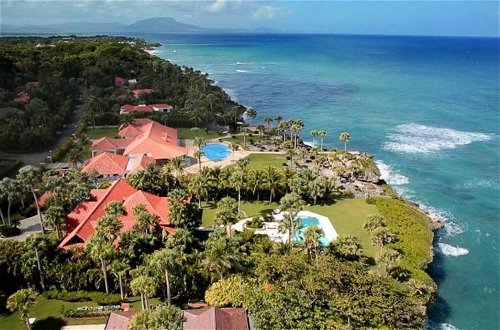 Foto 21 - Villa Ataraxia Luxury Beachfront Vacation Rental