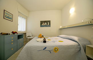 Photo 3 - Riva Lago e Spiaggia Apartment 3