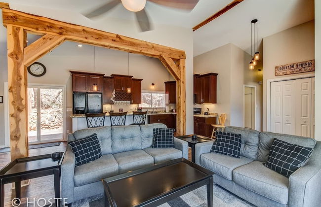 Mtn Dream! Fireplace, Patio & Hot Tub 4BR - Foto 24