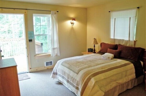 Photo 4 - Mt Baker Lodging Cabin 95 - Sleeps 4