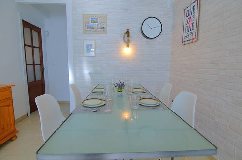 Photo 12 - Castillo Apartment