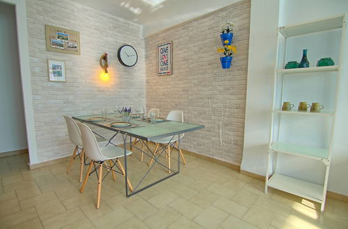 Photo 9 - Castillo Apartment