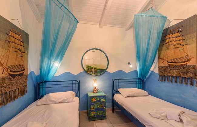 The Blue House Seaside Retreat - Fully Equipped - Photo 6
