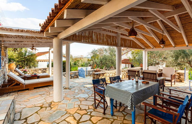 The Blue House Seaside Retreat - Fully Equipped - Photo 11