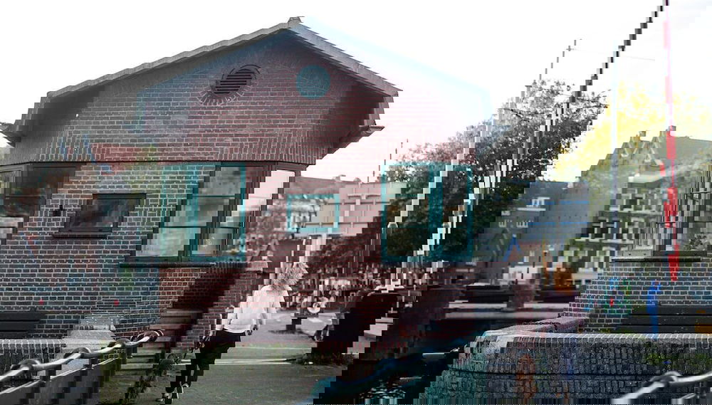 Primary image