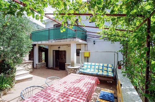 Foto 11 - Modern Apartment in Starigrad With Garden