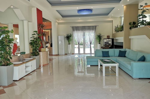 Photo 28 - Louis Luxury Villa