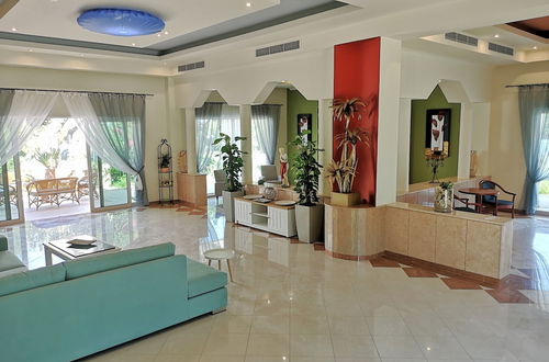 Photo 18 - Louis Luxury Villa