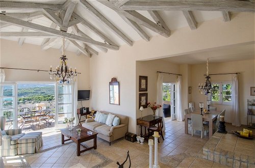 Photo 2 - Villa Kallisti - A Dream House With Amazing View