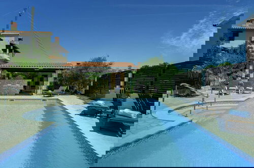 Photo 1 - Quaint Holiday Home in Liznjan With Pool