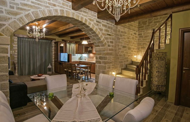 Luxurious Villa With Private Pool, Near a Couple of Restaurants & Sandy Beach - Foto 31