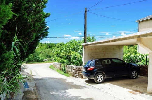 Photo 14 - Apartment in Starigrad With Terrace