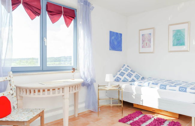 Villa mit Sauna und Garten - Photo 4