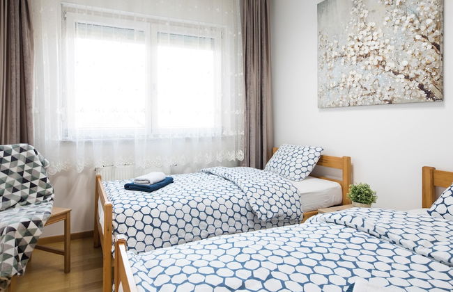 2 Bedroom Apt. in the Business Zone- Free Parking - Photo 6