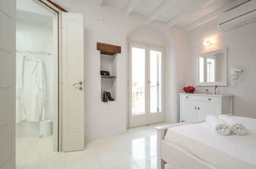 Photo 4 - Naxian Queen Luxury Villas & Suites