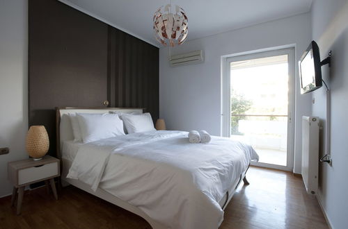 Photo 7 - Glyfada, Modern Minimal Apartment