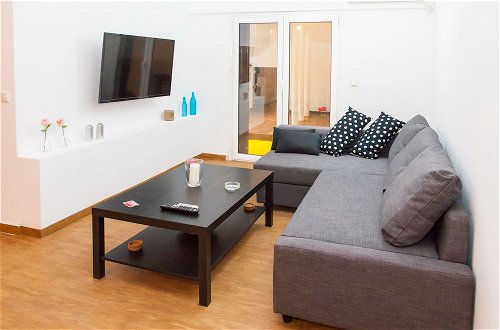 Photo 1 - Glyfada Square Modern And Cozy Apartment