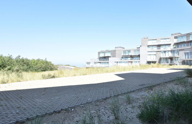 Bright Coastal Family Escape - Photo 27