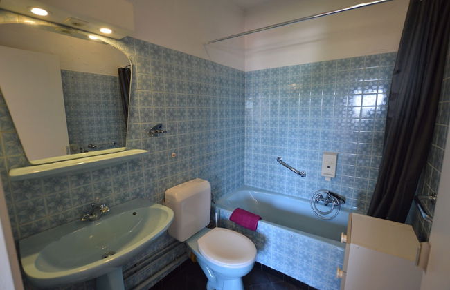 Superb House for Family Group with Swimming Pool, Sauna, Hot Tub, Billiards - Foto 25